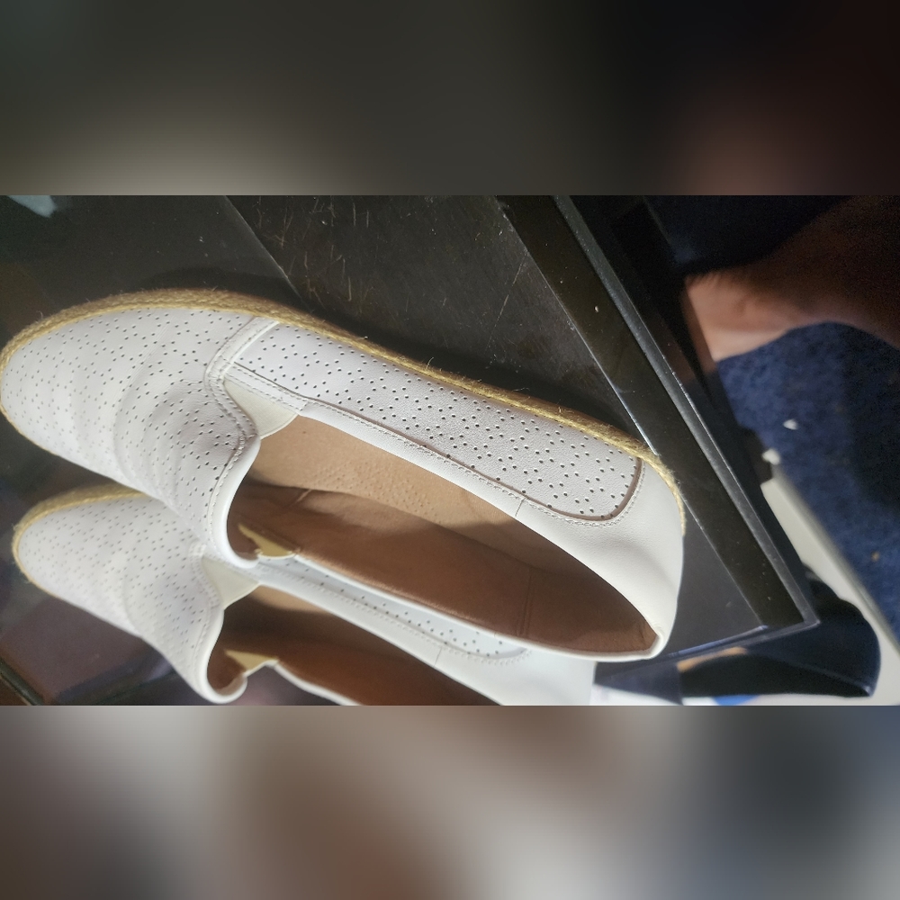 Women white flats clarks size 10 espadrille - Picture 7 of 9